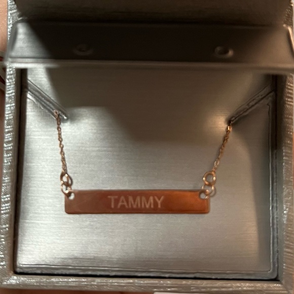 Zales 10K Rose Gold - 17 inch “TAMMY” Uppercase Personalized Name Bar Necklace. - Picture 1 of 16